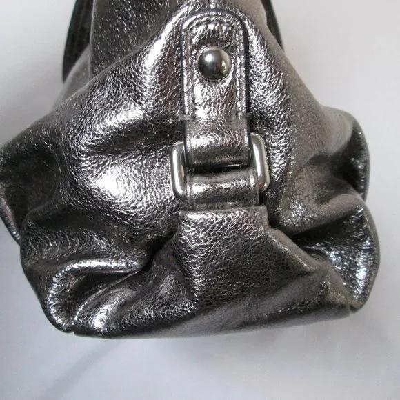 Coach Metallic Silver Hobo Purse No. L117B-F17166 Pre-owned Excellent Co… - Picture 5 of 16